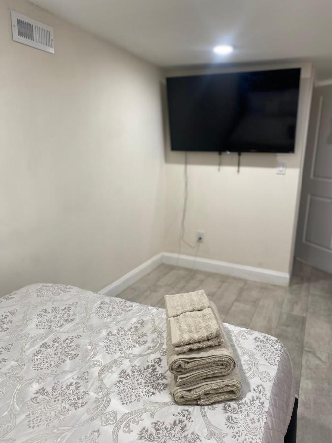 Private Room In South Philly Near Arenas! Philadelphia Kültér fotó